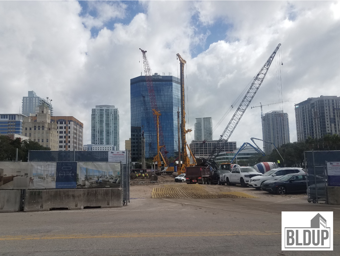 Multiple Cranes on Site at Residences at 400 Central